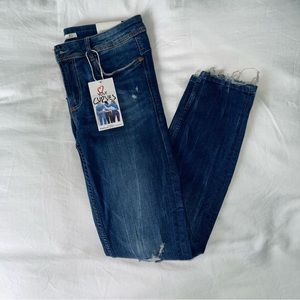 ZARA | Love Your Curves Cropped Skinny Jeans